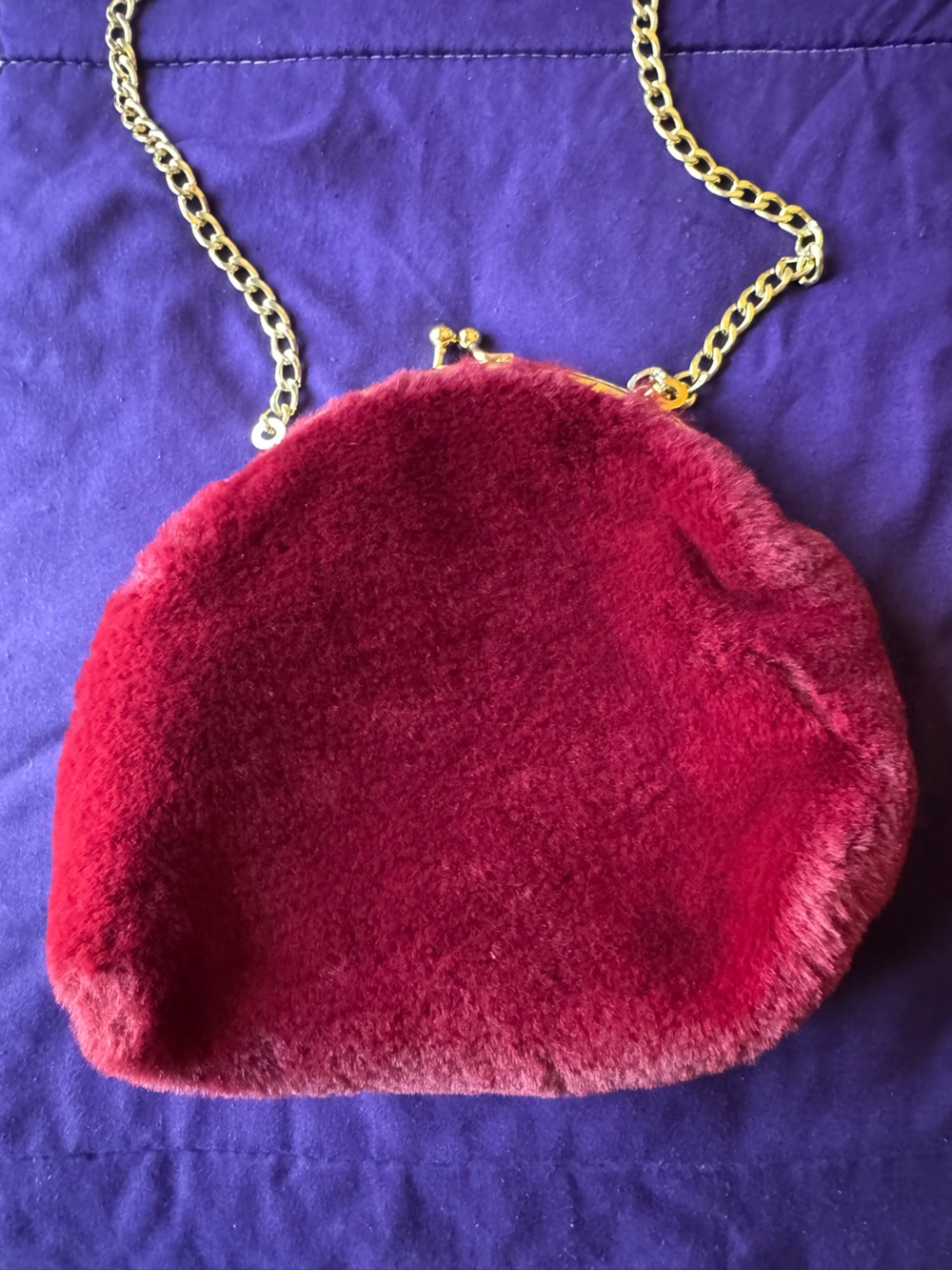 a new day Burgundy Crossbody with Gold Chain and Kiss Lock NWOT - Picture 7 of 14